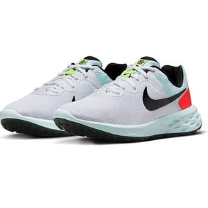 Nike White and Black Sneakers